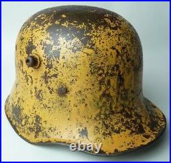 Original WW1 / WW2 German Army M18 Transitional Relic Helmet Amazing Paintwork