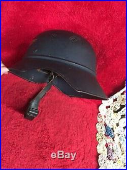 WW2 German Helmet with Headliner and Strap Decal on Front Label Inside