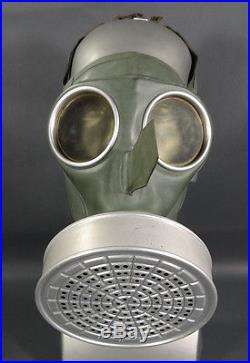 Wwii Ww2 German Gas Mask Vm40 Filter Respirator Helmet Box & Instructions Manual